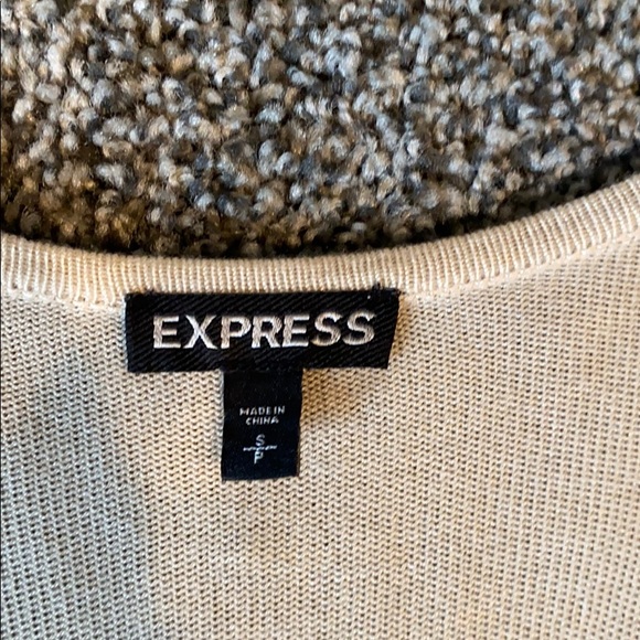 Short sleeve sweater top - Picture 3 of 3